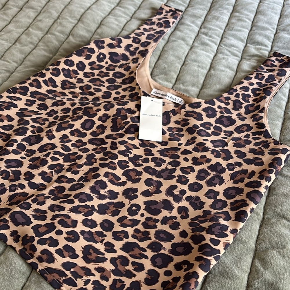 🆕Abercrombie | Women’s Satin Scoopneck Cami Leopard Print New S - Picture 6 of 6